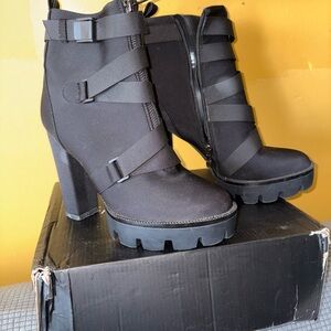 Stylish Black Women's Ankle Boots